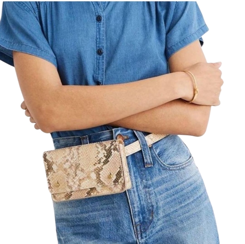Madewell Stylish Leather Snake Embossed Belt Bag Size XXS